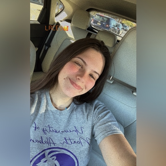 Meet your Posher, Lacey - Picture 6 of 11